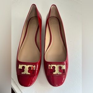 Tory Burch Gigi patent leather logo pump red size 11